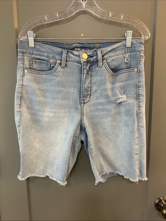 Seven7 Pants - Seven7 Light Blue Distressed Denim Bermuda Shorts women’s size 10
